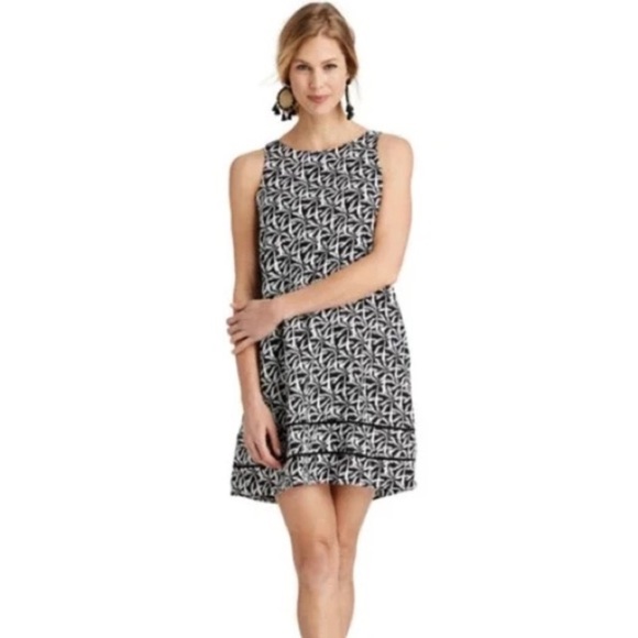 Vineyard Vines Linen Black/White Palm Tree Shift Mini Dress - Picture 2 of 11